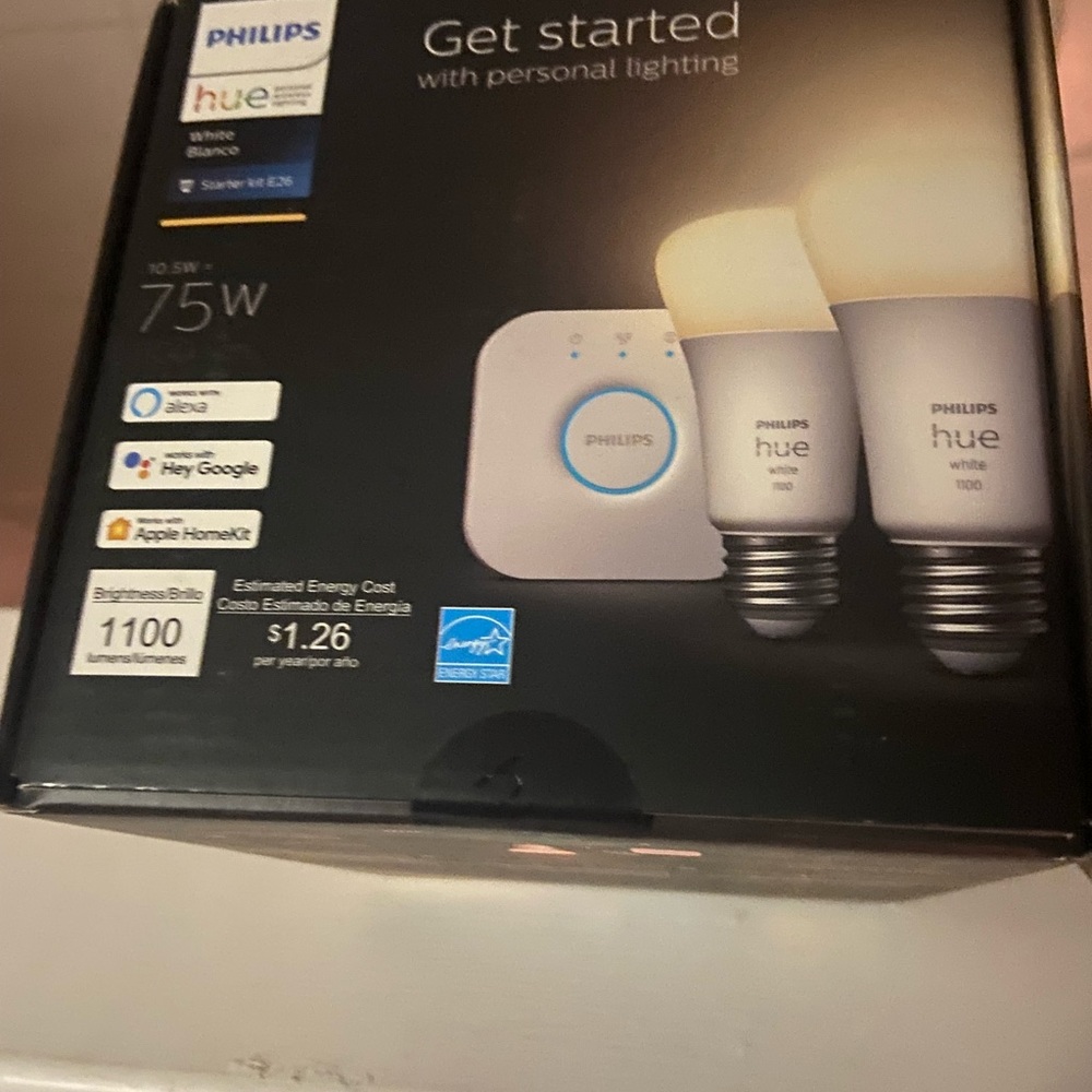 Philips Hue 75 watt Starter Kit w/ Hub - Picture 3 of 5